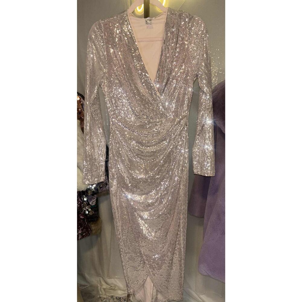 Venus Size M Rose Gold Sequin Long Sleeve Midi Evening Gown - Picture 6 of 6